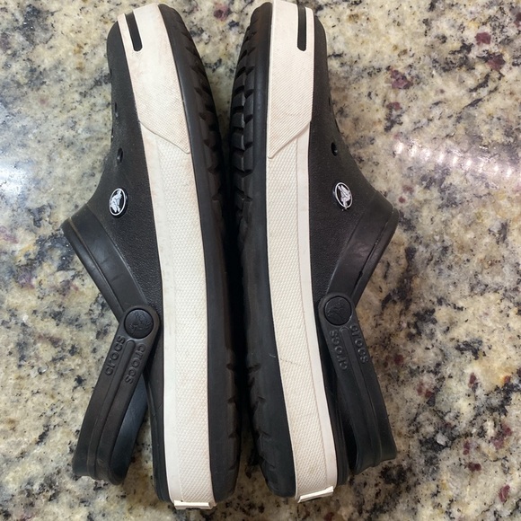 CROCBAND CLOG Size: 9 Color: Black Excellent Condition main image 7